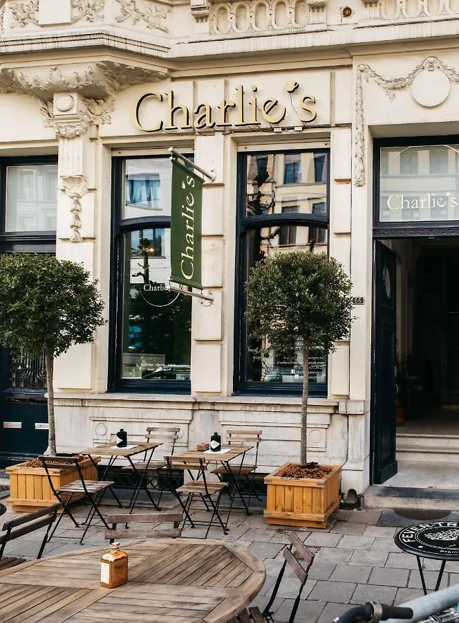 Apartment Charlie'S Bed & Breakfast Antwerp Belgium